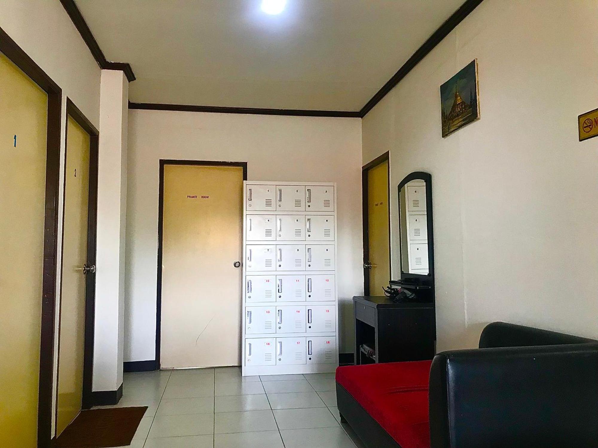 Moon Dolphin Hostel Haad Rin Bagian luar foto