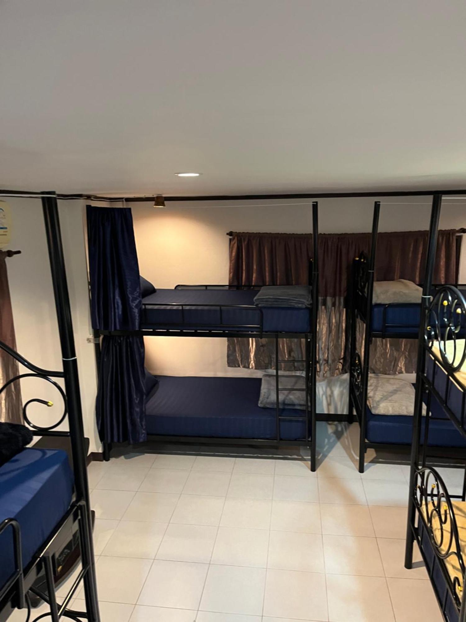 Moon Dolphin Hostel Haad Rin Bagian luar foto