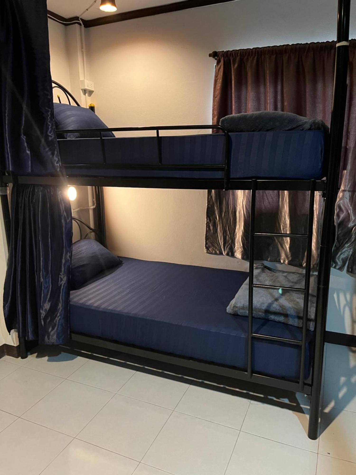 Moon Dolphin Hostel Haad Rin Bagian luar foto
