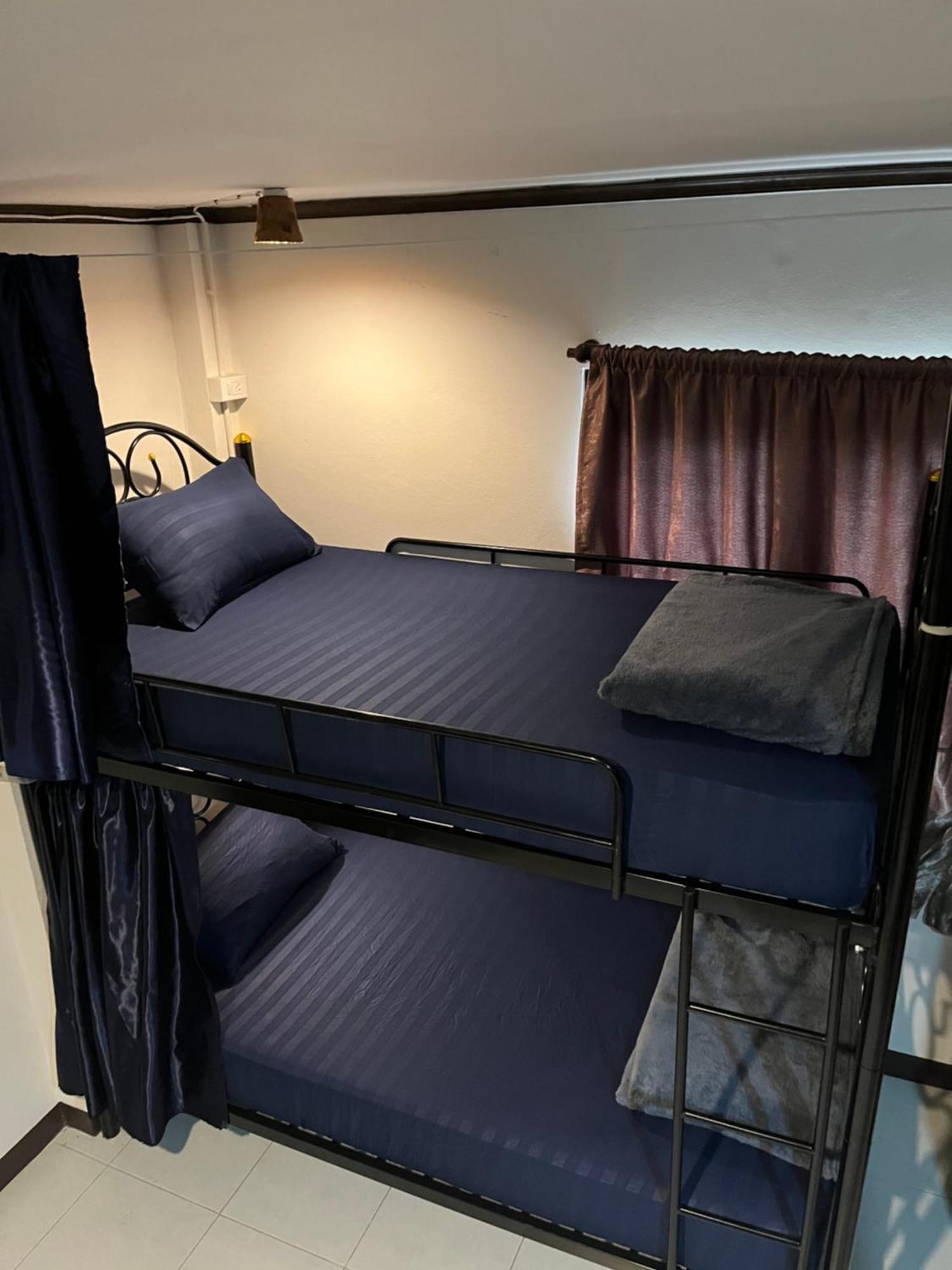 Moon Dolphin Hostel Haad Rin Bagian luar foto