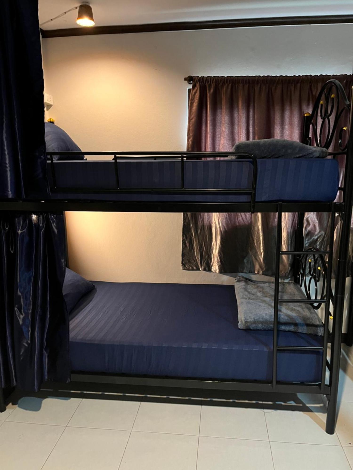 Moon Dolphin Hostel Haad Rin Bagian luar foto