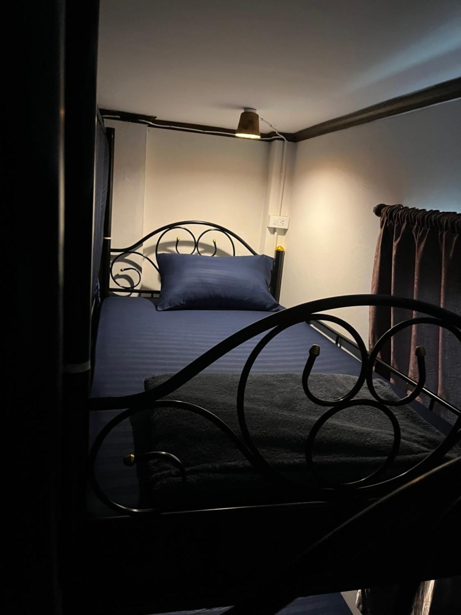 Moon Dolphin Hostel Haad Rin Bagian luar foto